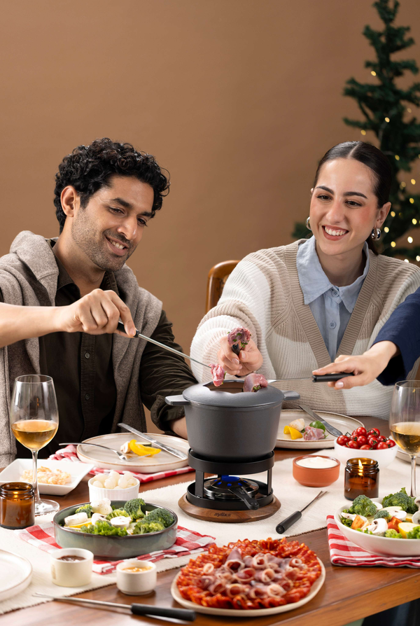 Alpine Cast Iron Fondue Set, Beluga Grey