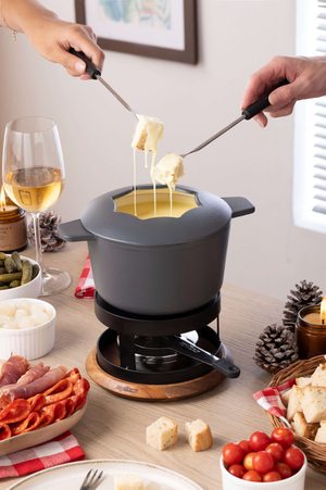 Alpine Cast Iron Fondue Set, Beluga Grey