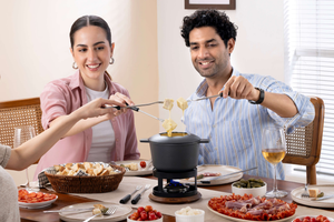Alpine Cast Iron Fondue Set, Beluga Grey