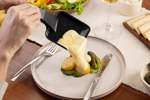 Verso 8-Person Cast-Iron Raclette Grill | Indoor / Outdoor