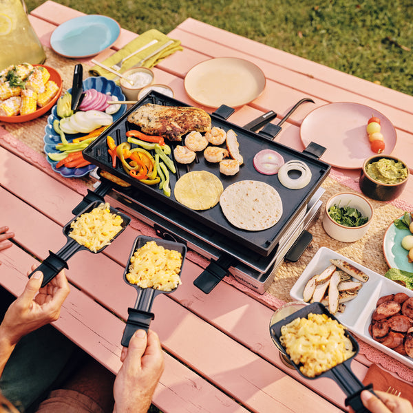 Verso Indoor / Outdoor Cast-Iron Raclette Party Grill