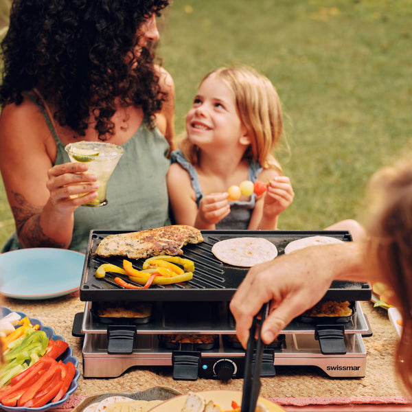 Verso Indoor / Outdoor Cast-Iron Raclette Party Grill