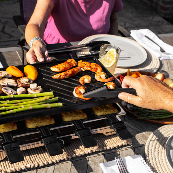 Verso Indoor / Outdoor Cast-Iron Raclette Party Grill
