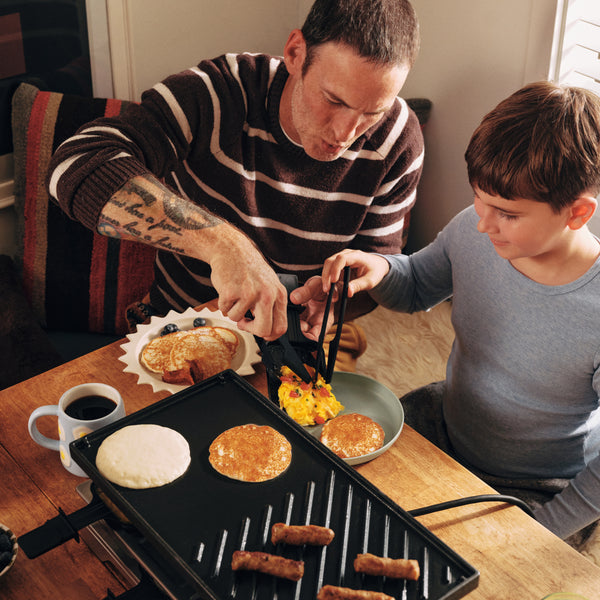 Verso Indoor / Outdoor Cast-Iron Raclette Party Grill
