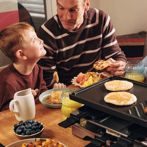Verso Indoor / Outdoor Cast-Iron Raclette Party Grill