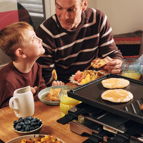 Verso Indoor / Outdoor Cast-Iron Raclette Party Grill