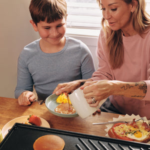 Verso Indoor / Outdoor Cast-Iron Raclette Party Grill